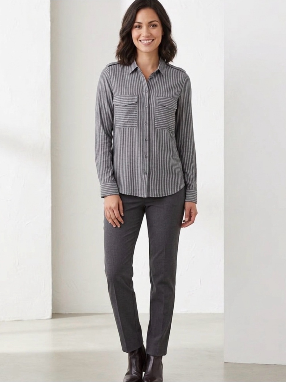 Dynamite Striped Button Down Shirt in Gray & White Size Medium